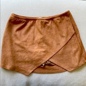 NWT~Brown Faux suede envelope skirt in a size M
